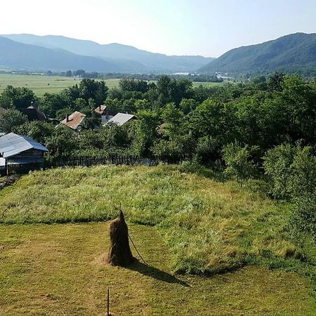 Pensiunea Adeluta Apartament Călimăneşti Kültér fotó